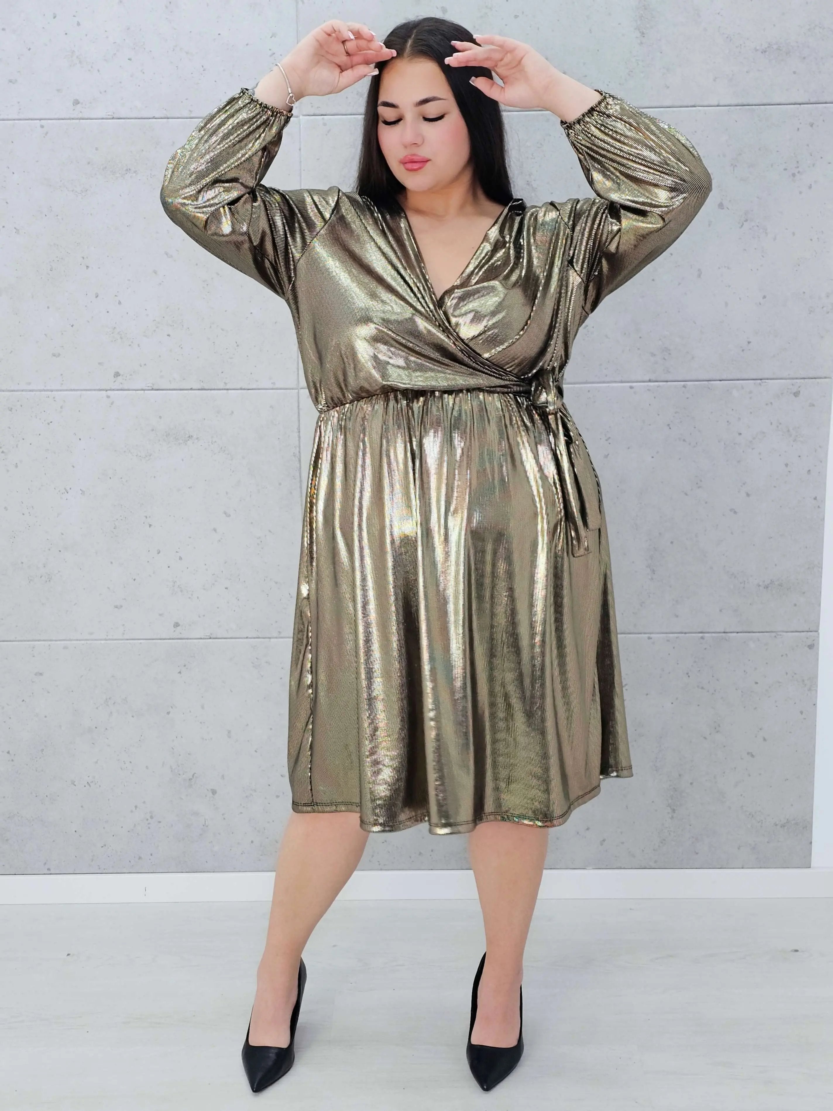 Sukienka z połyskiem Stylowa XL