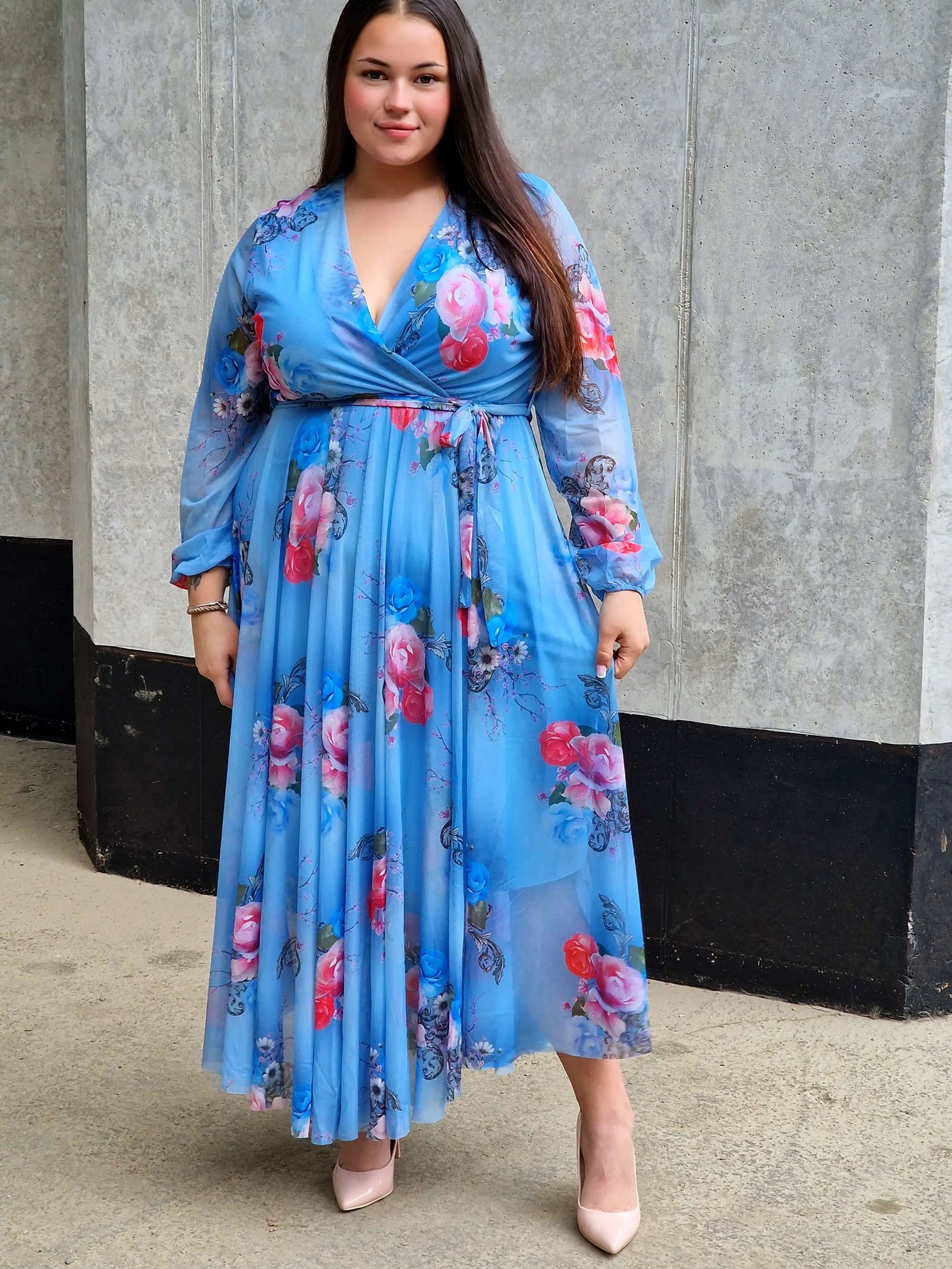 Sukienka z siateczkowym wykończeniem - trzy kolory Stylowa XL