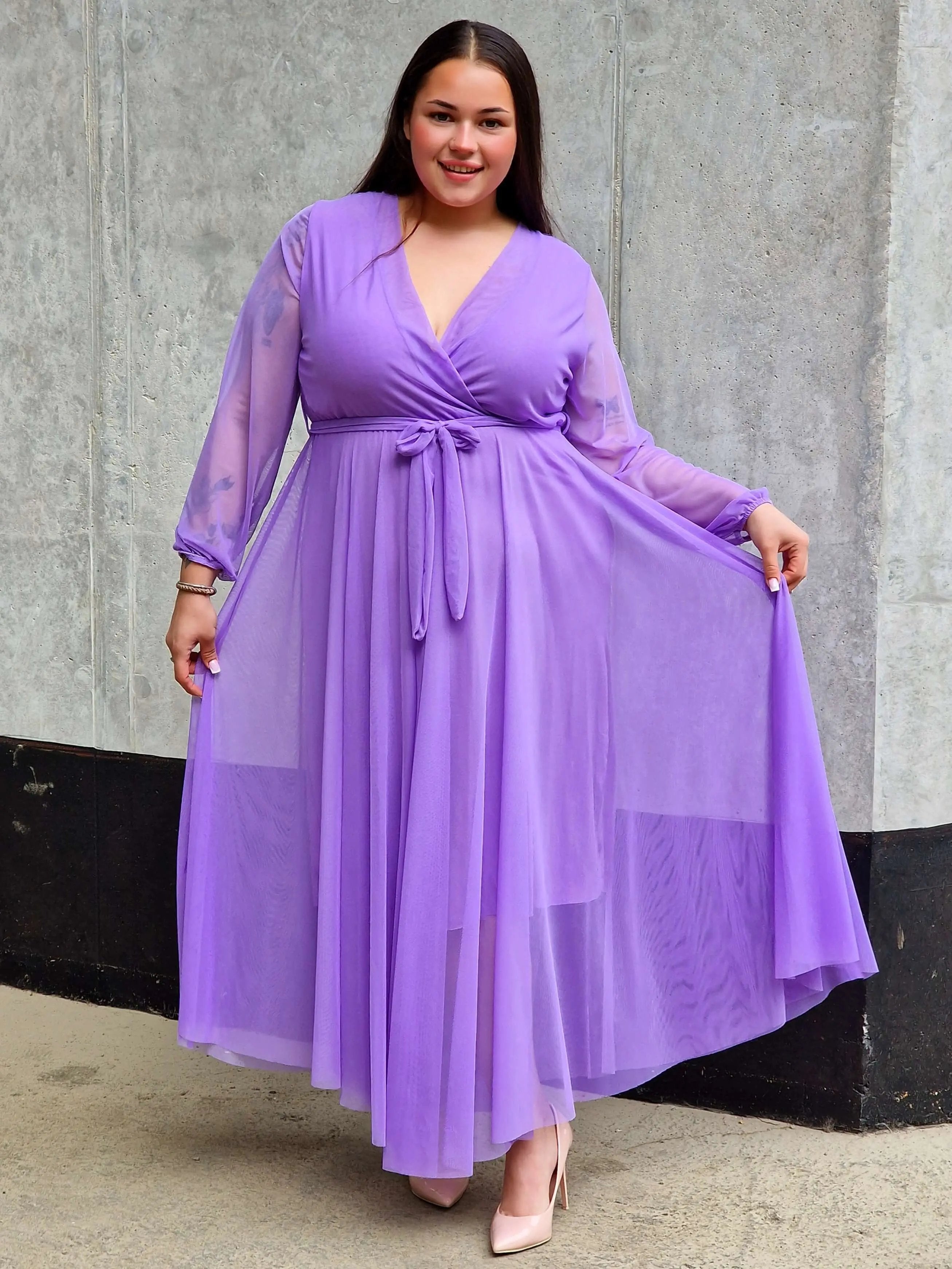 Sukienka z tiulową warstwą – lekkość, która robi efekt WOW! Stylowa XL