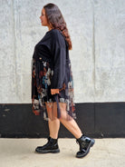 Sukienka z tiulowym kwiatowym printem Stylowa XL