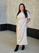 Sukienka z wiązaniem w talii Stylowa XL