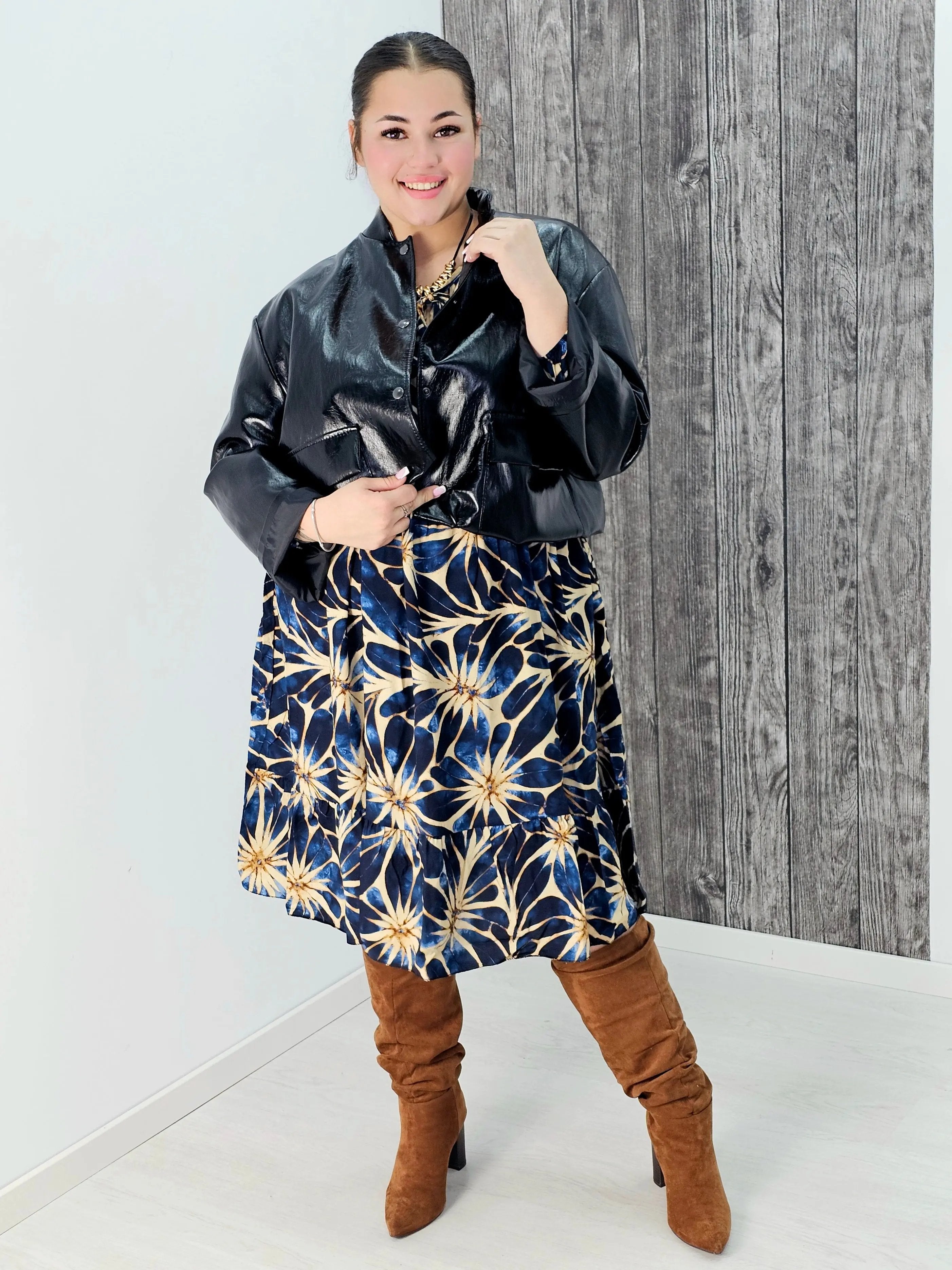 Sukienka z wzorem , wiązanie przy dekolcie - trzy kolory Stylowa XL