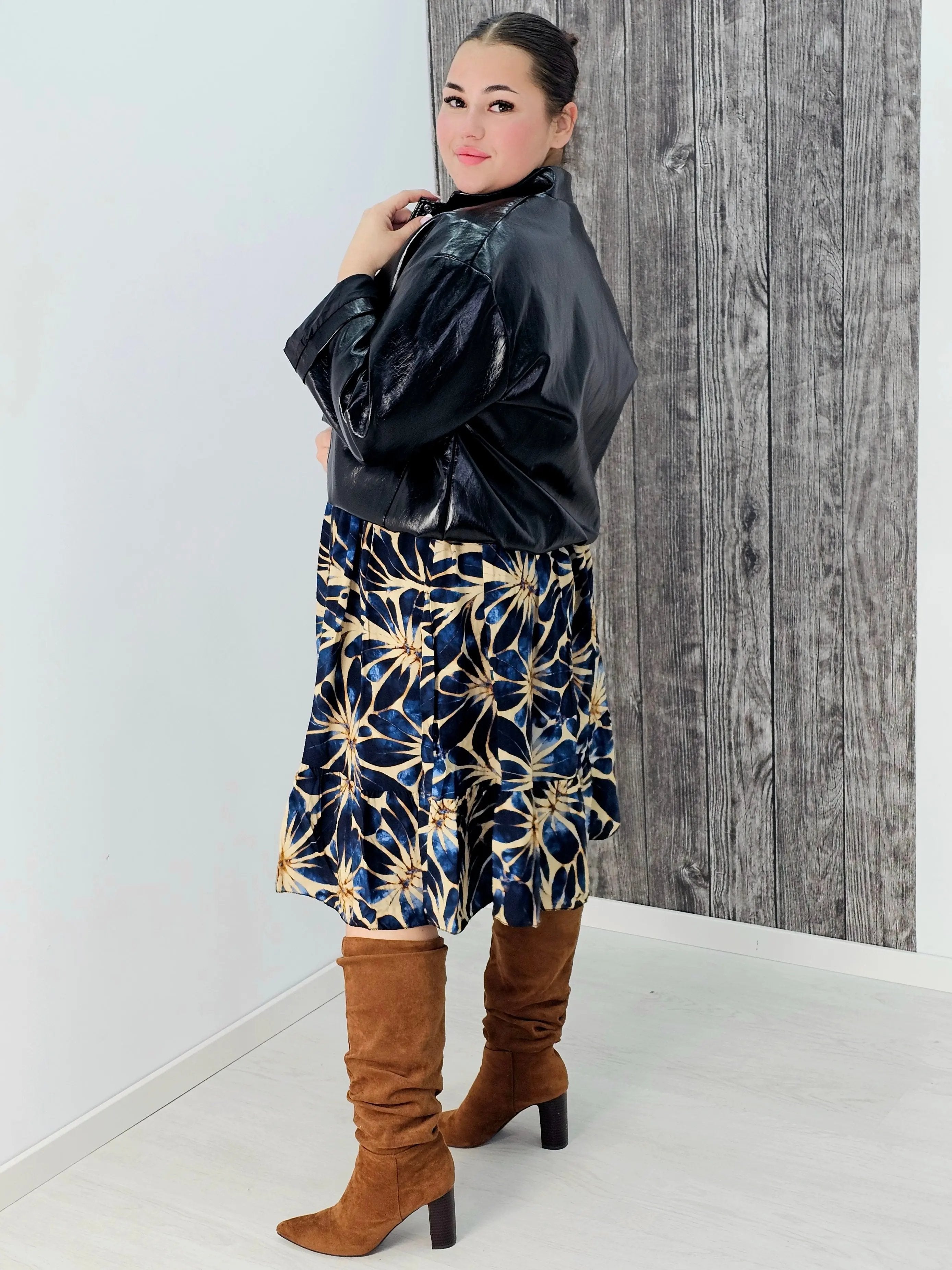 Sukienka z wzorem , wiązanie przy dekolcie - trzy kolory Stylowa XL