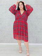 Sukienka w kratę plus size z dekoltem kopertowym Stylowa XL