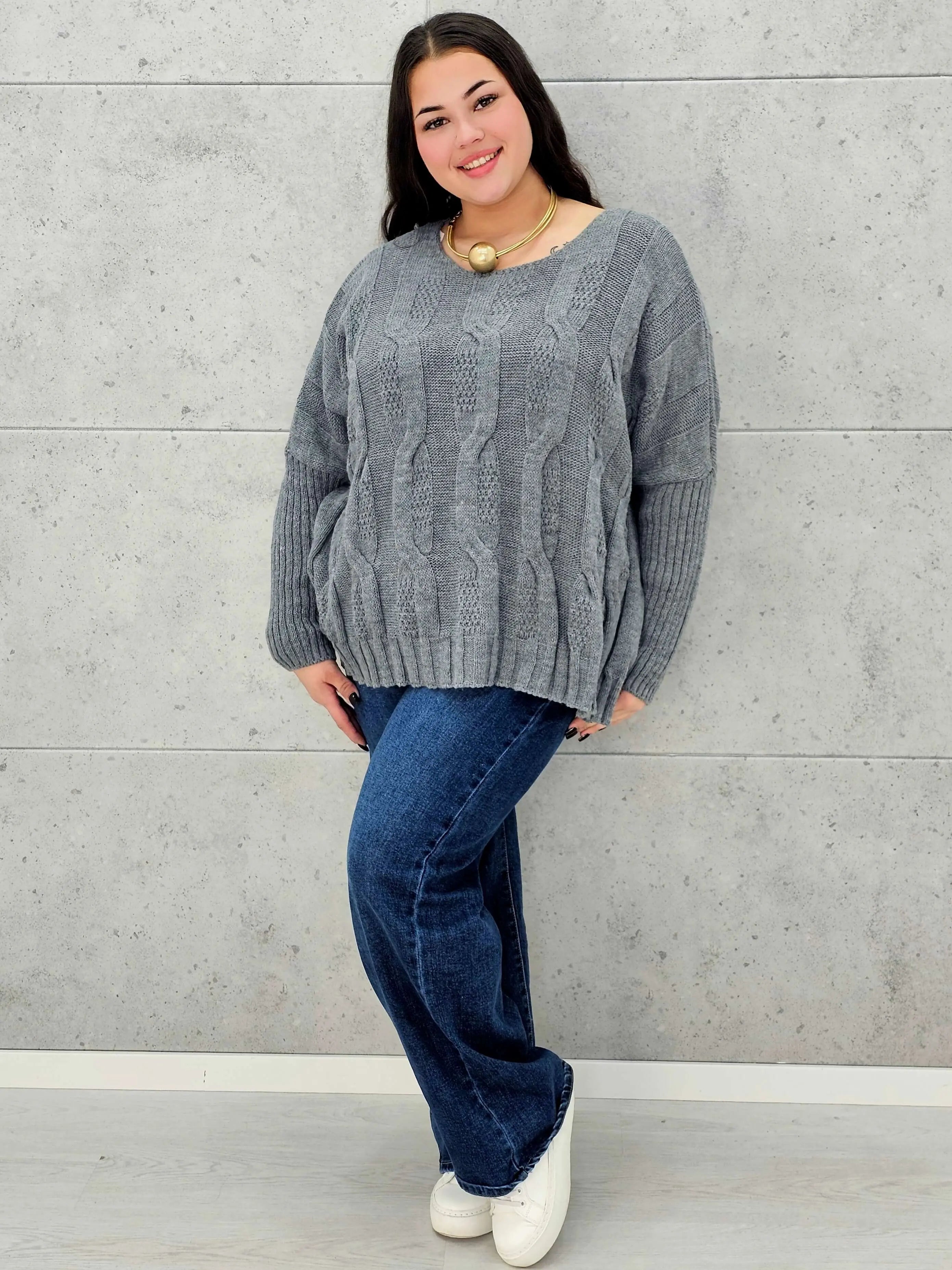 Sweter plus size StylowaXL – ciepło, styl i kobiecy komfort w jednym - Stylowa XL
