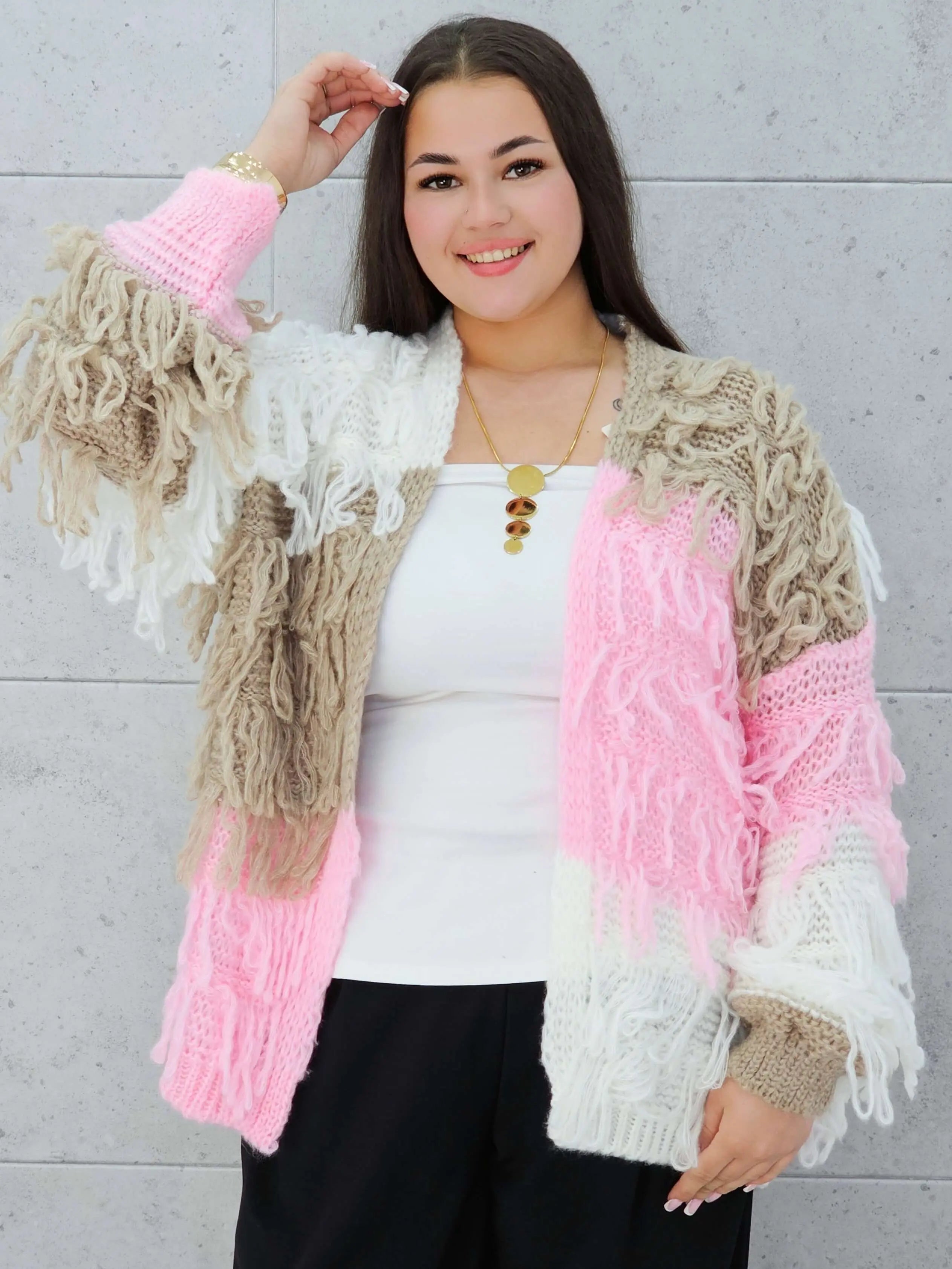 Sweter plus size – ciepły, stylowy i idealnie dopasowany do kobiecej sylwetki Stylowa XL