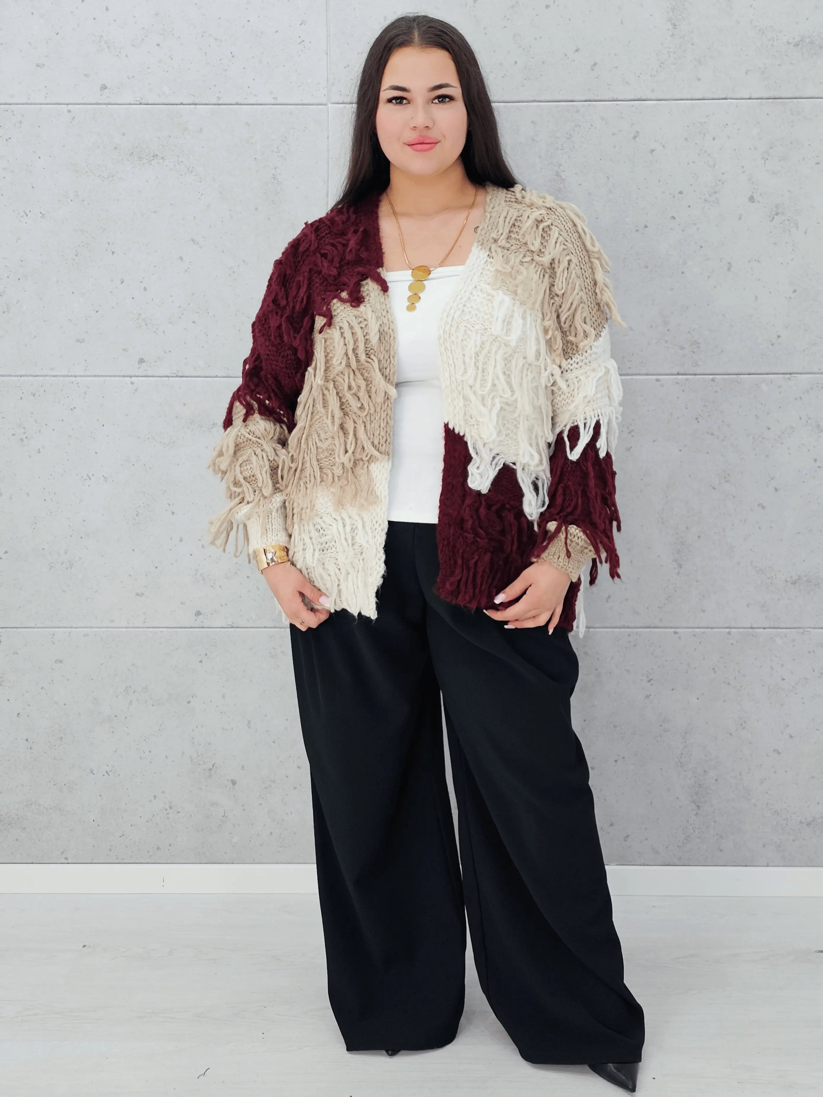 Sweter plus size – ciepły, stylowy i idealnie dopasowany do kobiecej sylwetki Stylowa XL