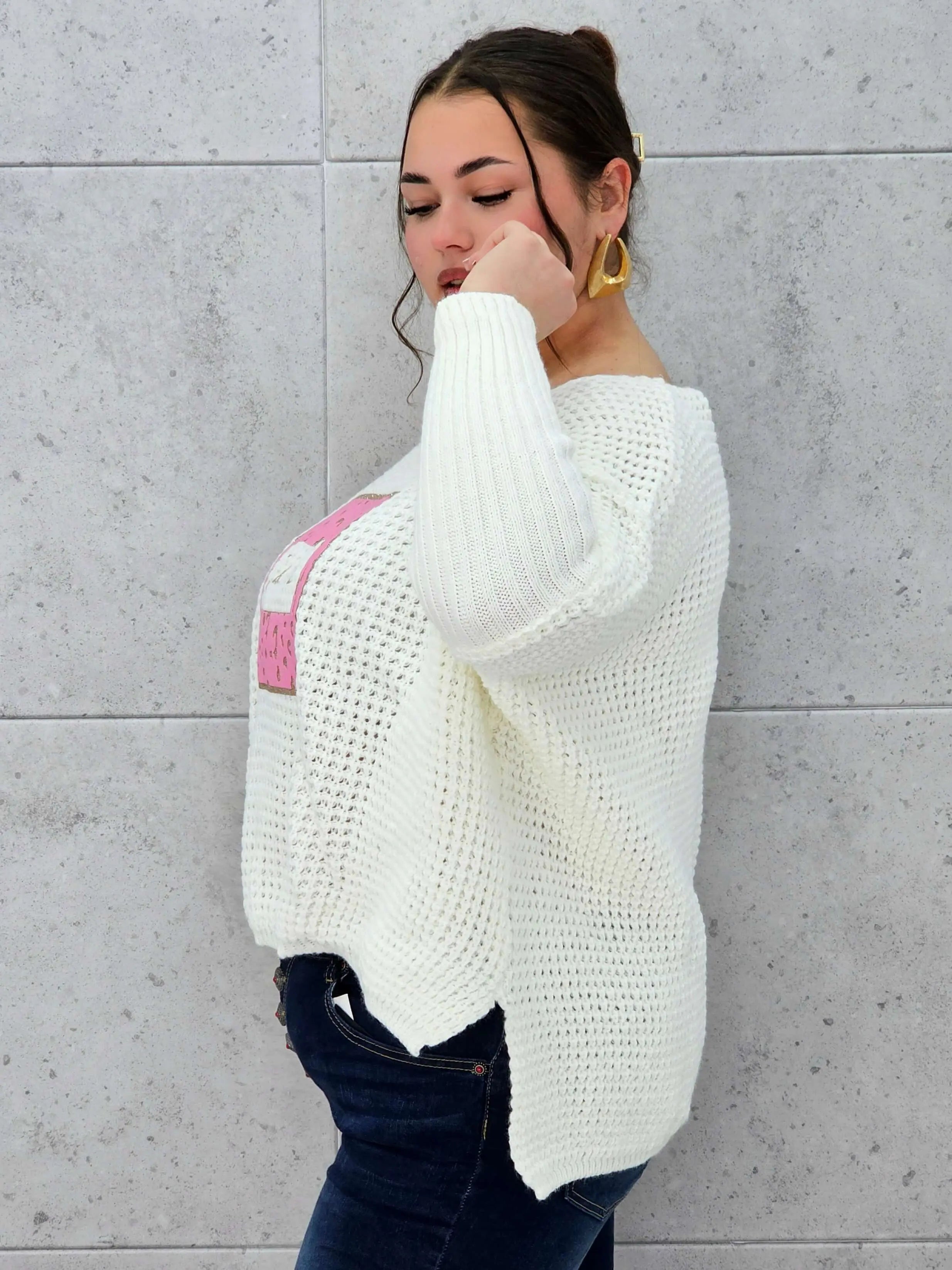 Sweter plus size z aplikacją J’adore – modny i kobiecy wybór. Stylowa XL