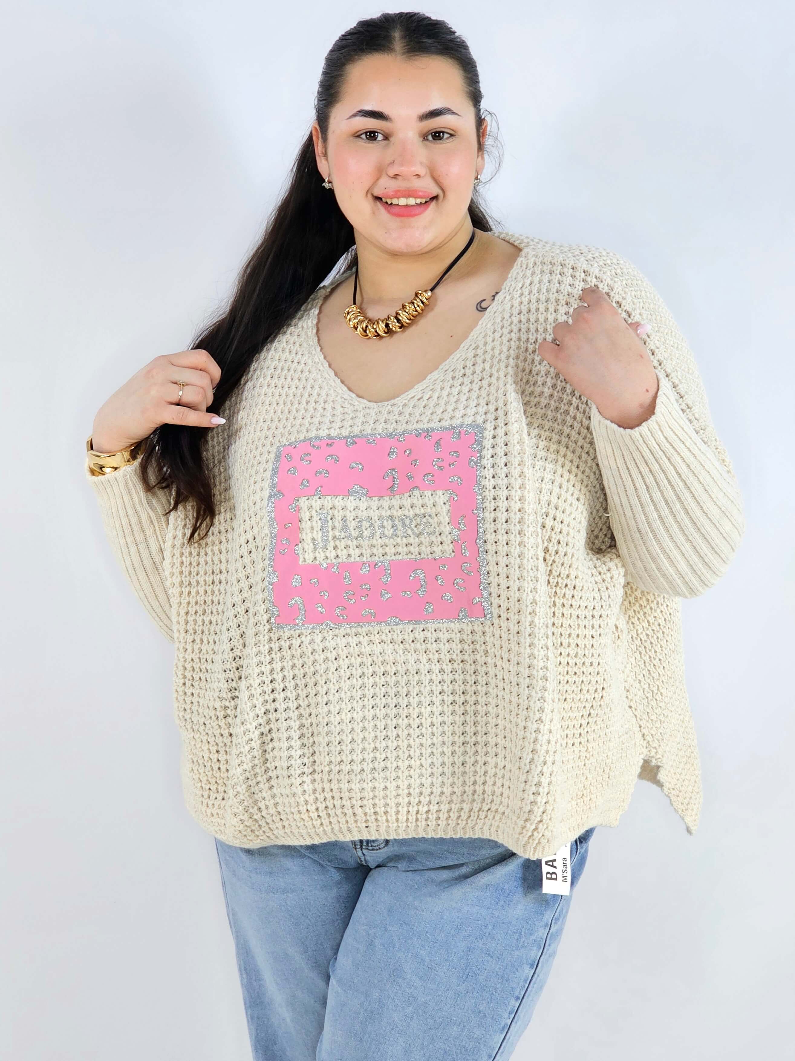 Sweter plus size z aplikacją J’adore – modny i kobiecy wybór. Stylowa XL