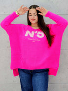 Sweter plus size z aplikacją – styl i wygoda w jednym  Stylowa XL Stylowa XL