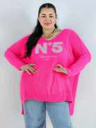 Sweter plus size z aplikacją – styl i wygoda w jednym  Stylowa XL Stylowa XL
