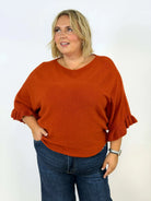 Sweter plus size z falbanką przy rękawach Stylowa XL
