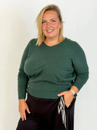 Sweterek Plus Size z dekoltem V – miękkość, wygoda i kobiecy styl Stylowa XL
