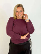Sweterek Plus Size, Który Pokochasz – Miękki, Wygodny i Pełen Kobiecego Uroku Stylowa XL