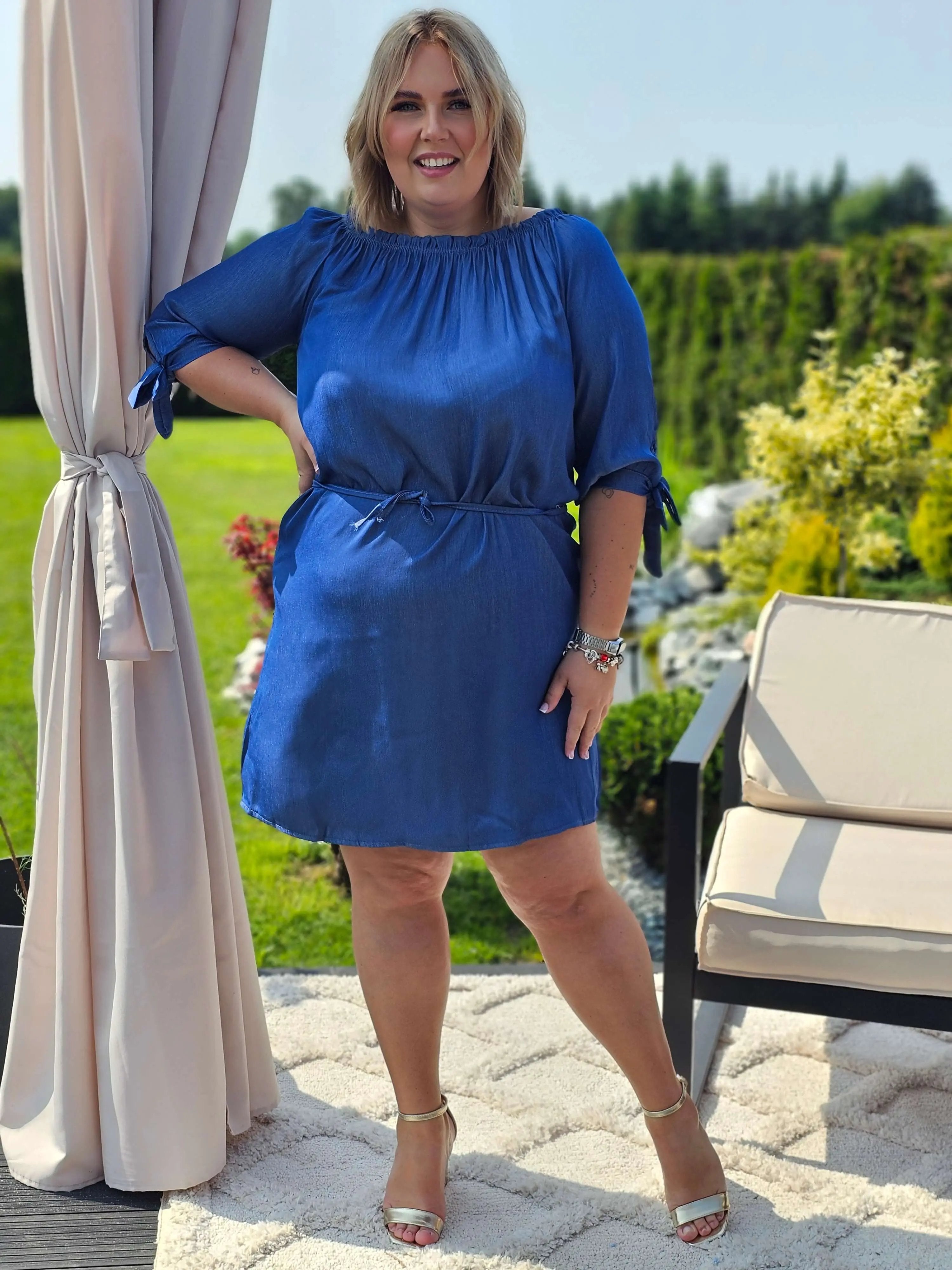 Świetna sukienka z wiązaniem przy rękawie Stylowa XL