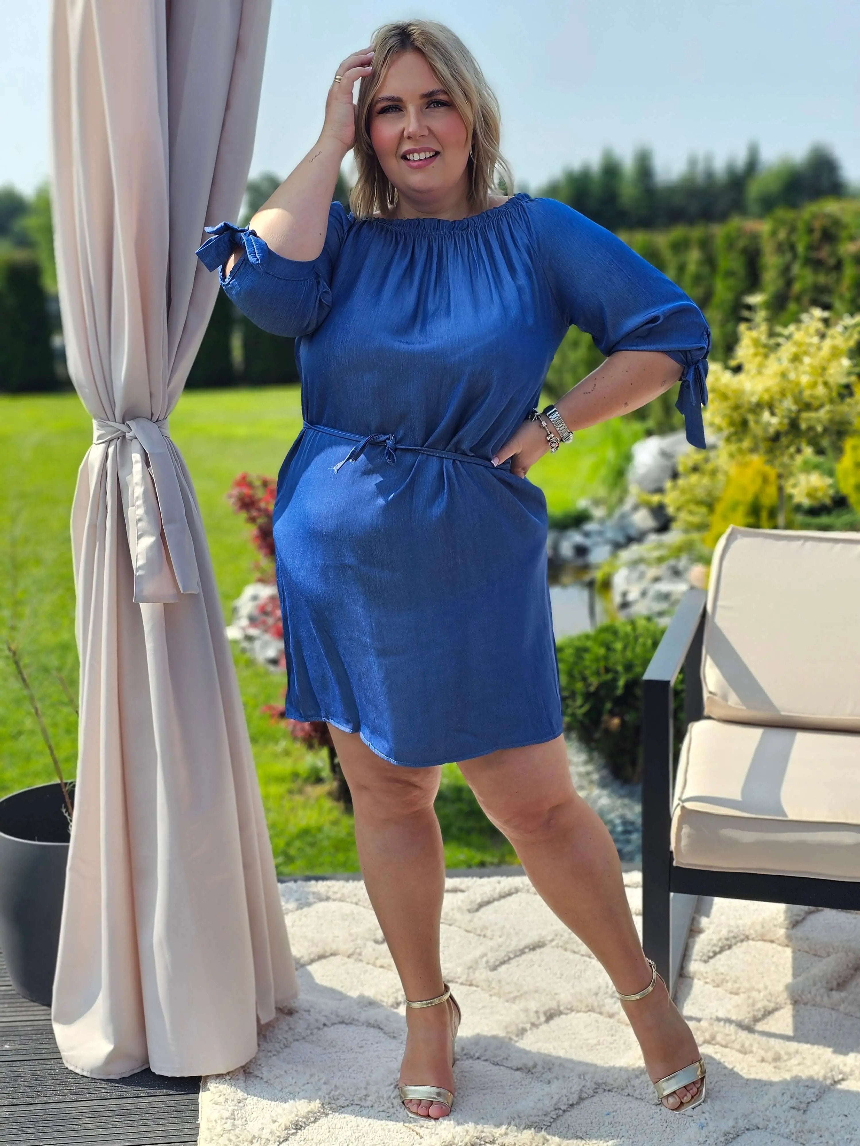 Świetna sukienka z wiązaniem przy rękawie Stylowa XL