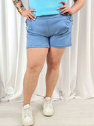 Szorty plus size Livans z ozdobnymi guzikami – wygodne, stylowe XXL Stylowa XL