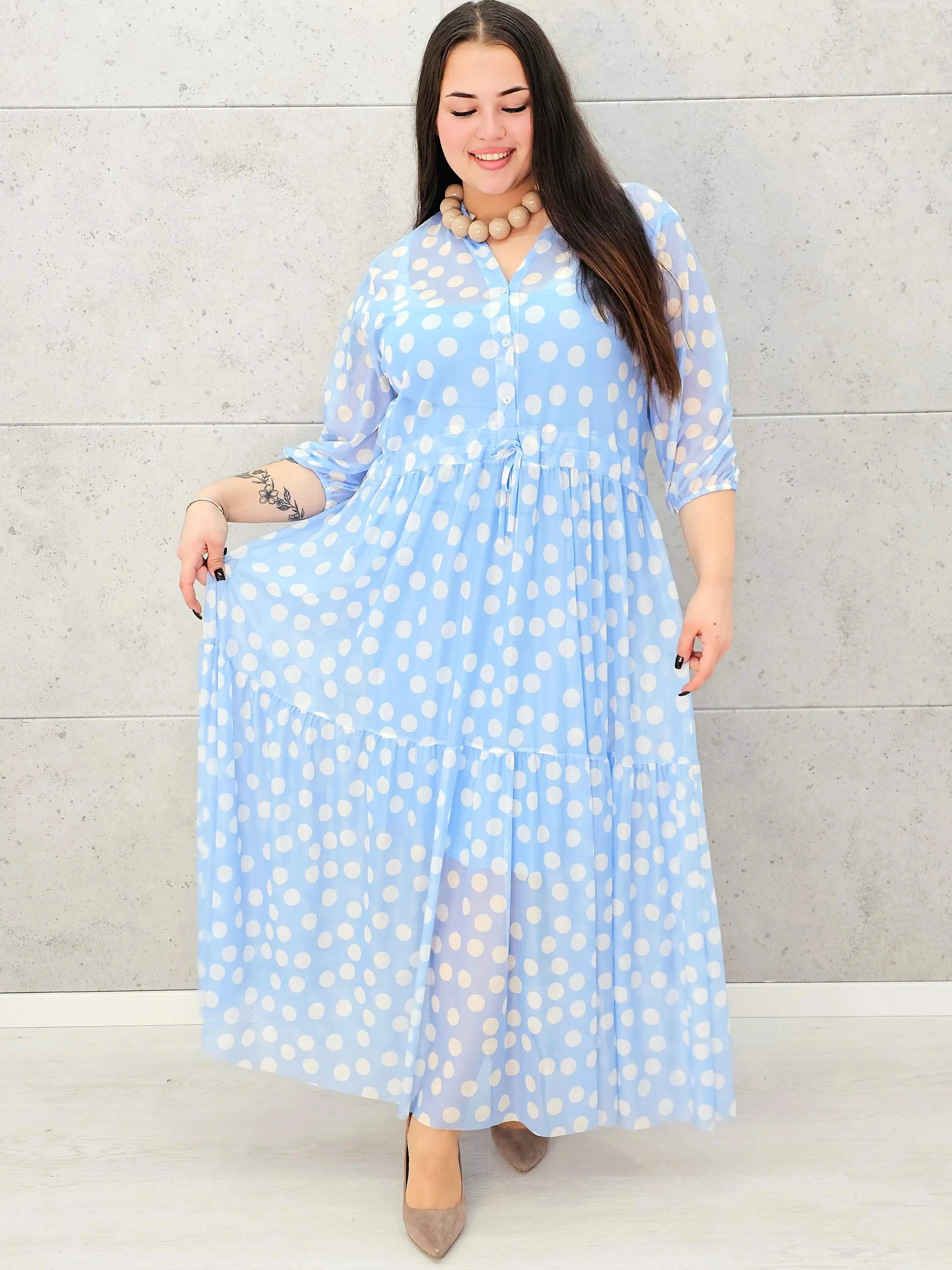 Szyfonowa sukienka plus size w grochy – lekkość i elegancja  Stylowa XL Stylowa XL