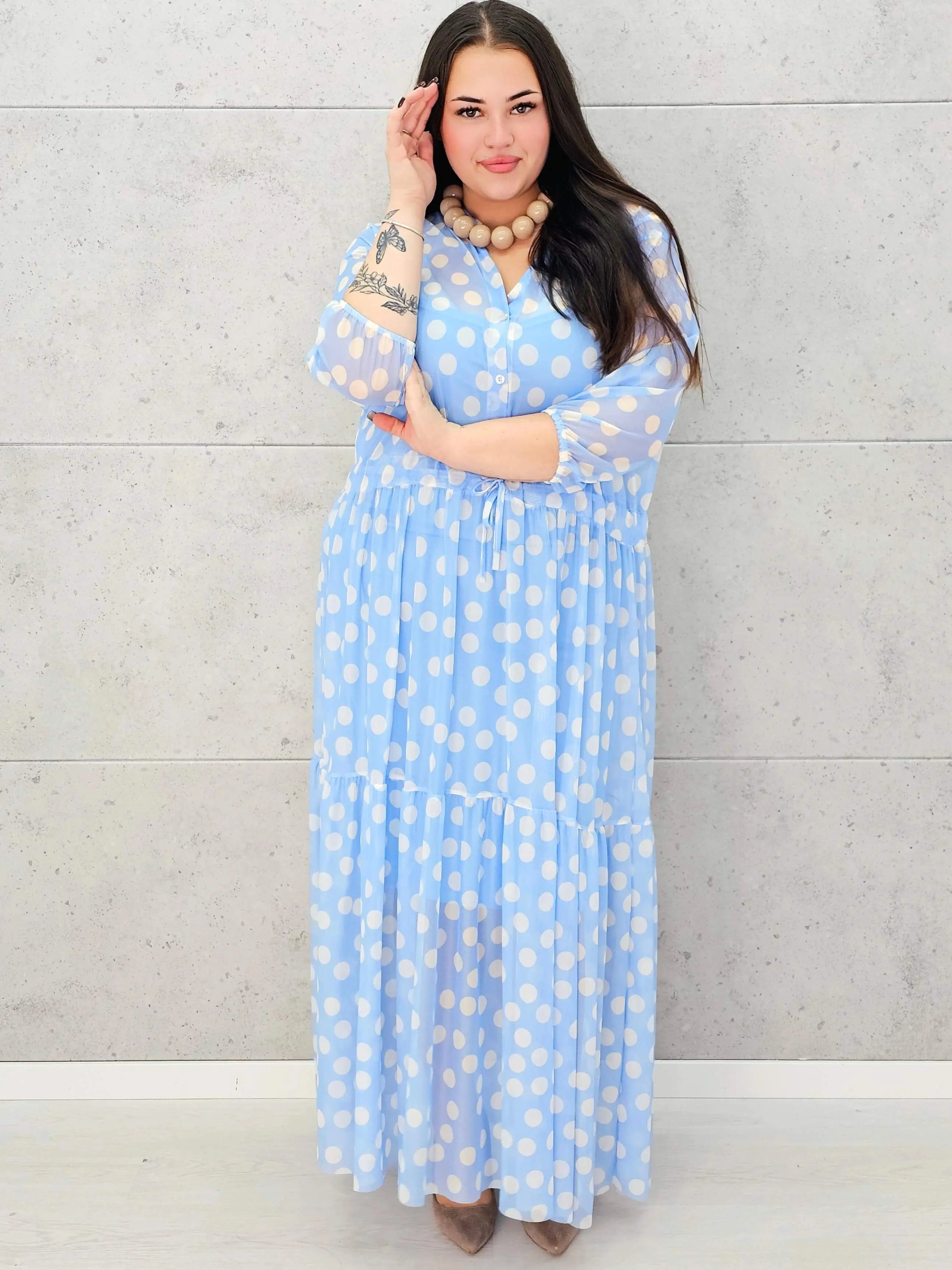 Szyfonowa sukienka plus size w grochy – lekkość i elegancja  Stylowa XL Stylowa XL