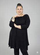 Tunika plus size czarna oversize z delikatnym połyskiem Stylowa XL
