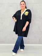 Tunika plus size z ozdobną złotą kieszenią – elegancja i komfort dla kobiet XXL Stylowa XL