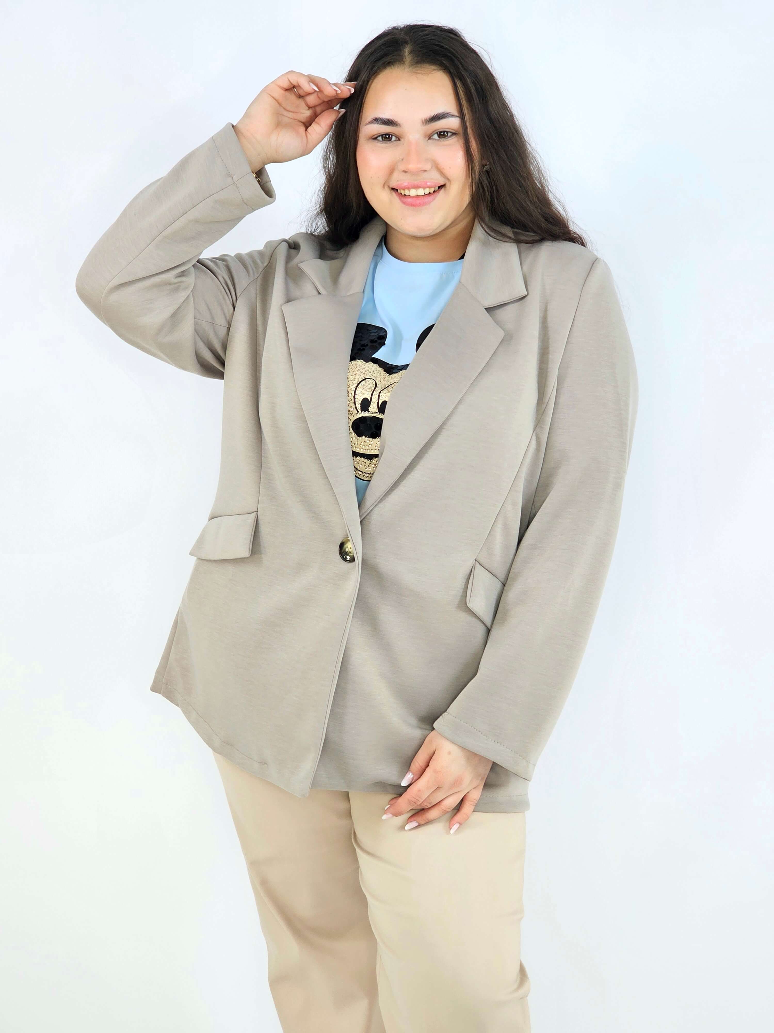 Żakiet plus size o klasycznym kroju – wygodny i stylowy Stylowa XL