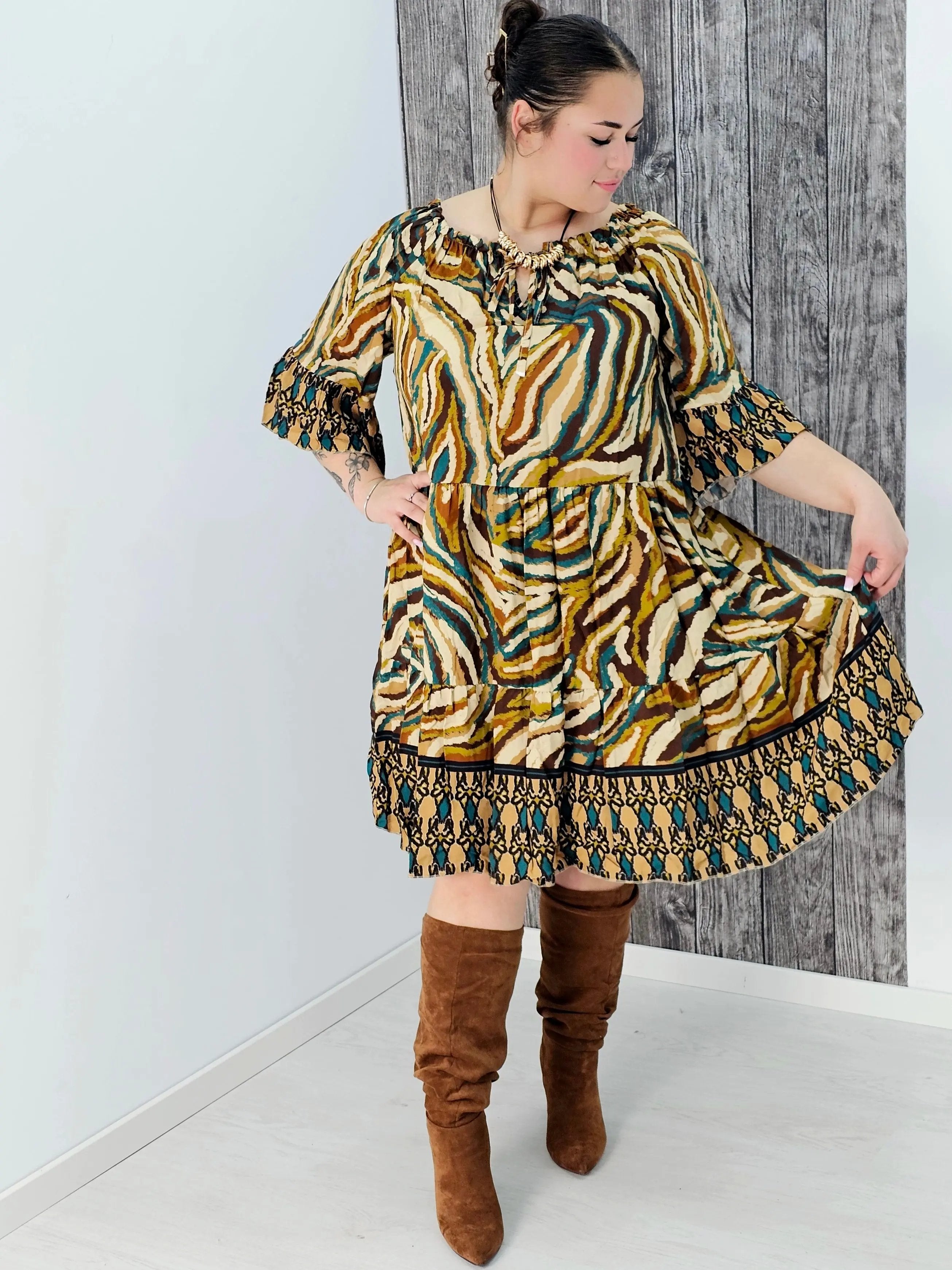 Zjawiskowa sukienka o pięknym wzorze Stylowa XL