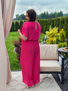 Zjawiskowy kombinezon z plisowanymi nogawkami – styl i wygoda w jednym! 🌸 Stylowa XL