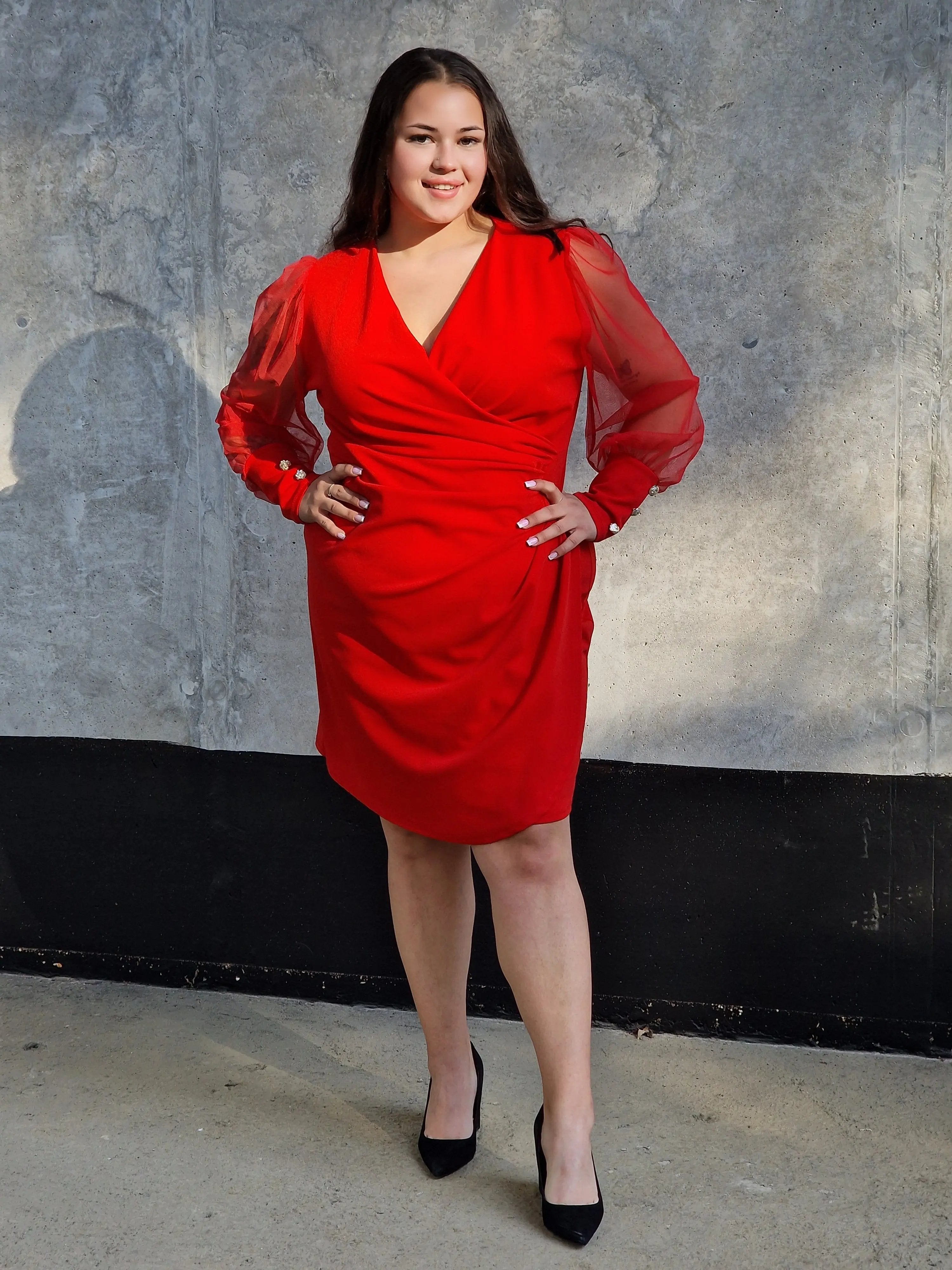 Zmysłowa sukienka kopertowa z szyfonowym rękawem Stylowa XL