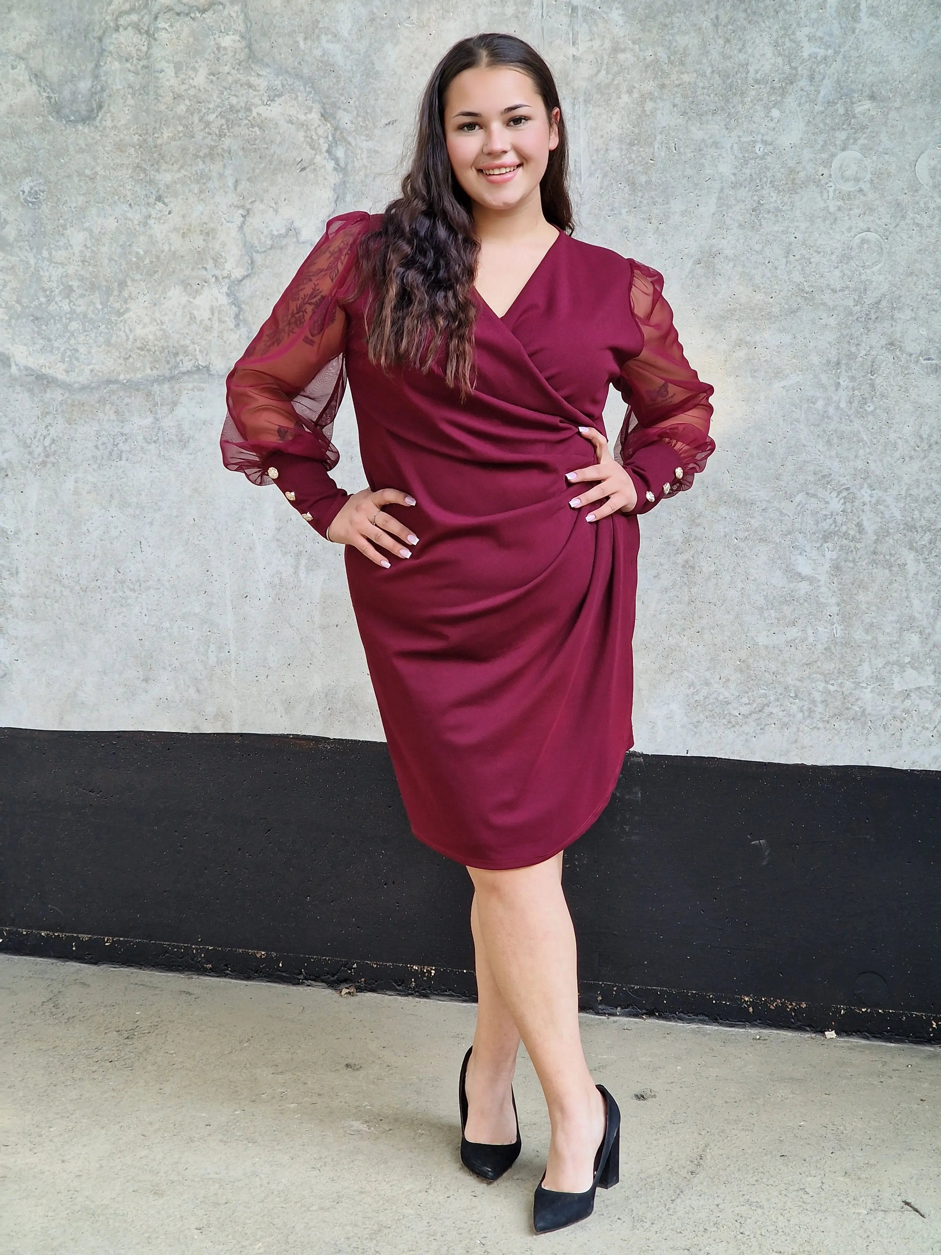 Zmysłowa sukienka kopertowa z szyfonowym rękawem Stylowa XL