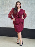 Zmysłowa sukienka kopertowa z szyfonowym rękawem Stylowa XL