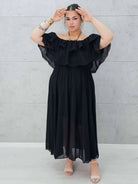 Zwiewna sukienka hiszpanka z efektowną falbaną Stylowa XL