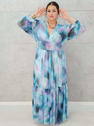 Zwiewna sukienka maxi w odcieniach błękitu Stylowa XL