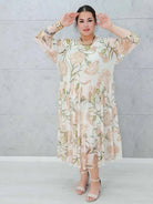 Zwiewna sukienka w kwiaty maxi z falbaną –moda dla kobiet plus size Stylowa XL