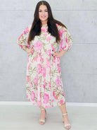 Zwiewna sukienka w kwiaty maxi z falbaną –moda dla kobiet plus size Stylowa XL