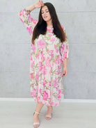 Zwiewna sukienka w kwiaty maxi z falbaną –moda dla kobiet plus size Stylowa XL