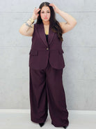 Komplet z kamizelką plus size – elegancka moda XXL na każdą okazję Stylowa XL