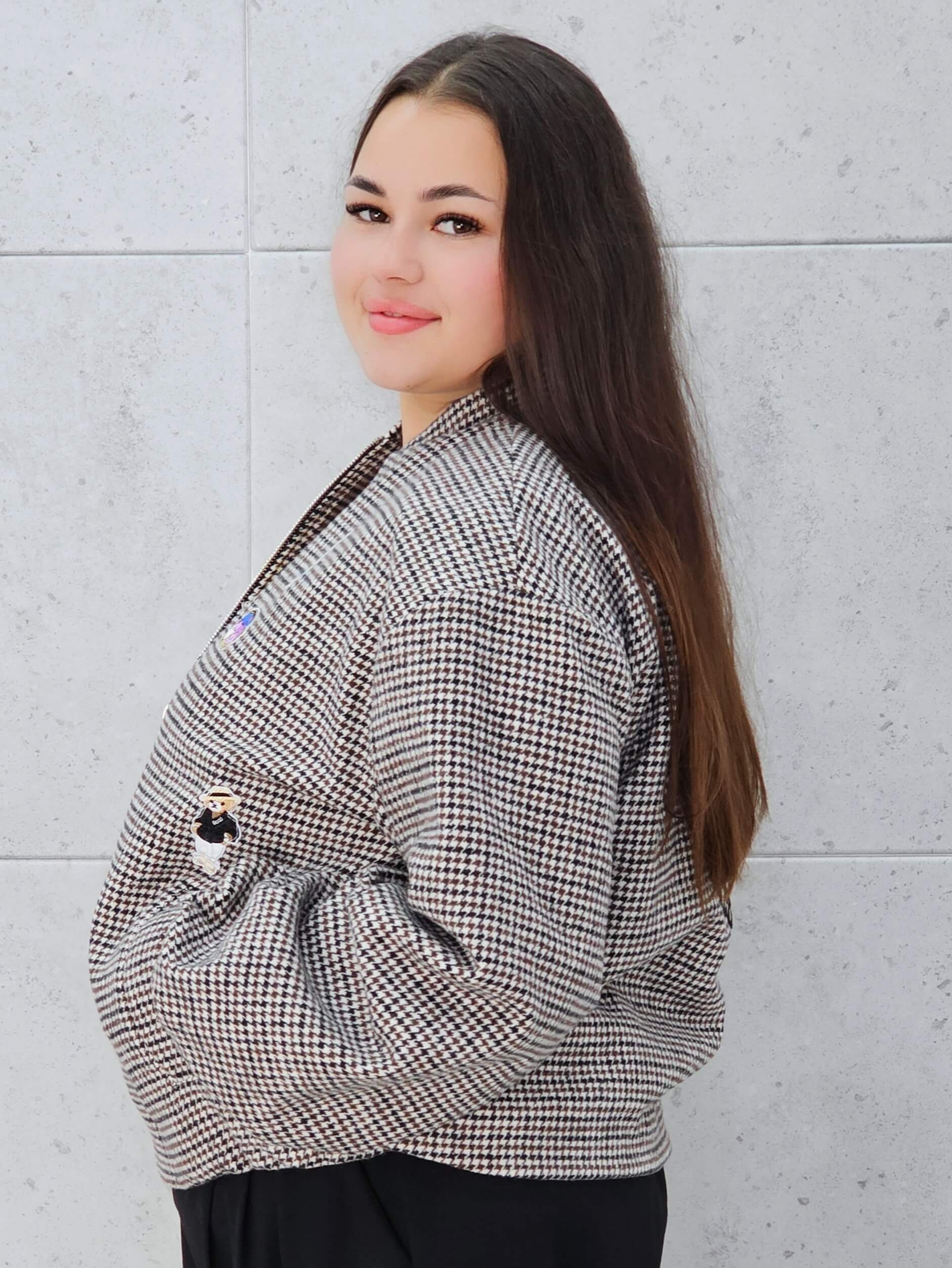 Marynarka w kratkę z aplikacjami Stylowa XL