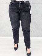 Spodnie jeansowe StylowaXL – klasyka i komfort w modzie plus size Stylowa XL