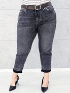 Spodnie jeansowe StylowaXL – nowoczesny fason i perfekcyjne dopasowanie w modzie plus size. M.Sara Stylowa XL