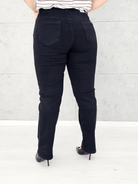 Spodnie jeansowe StylowaXL Straight Fit Black – klasyczne czarne spodnie plus size Stylowa XL