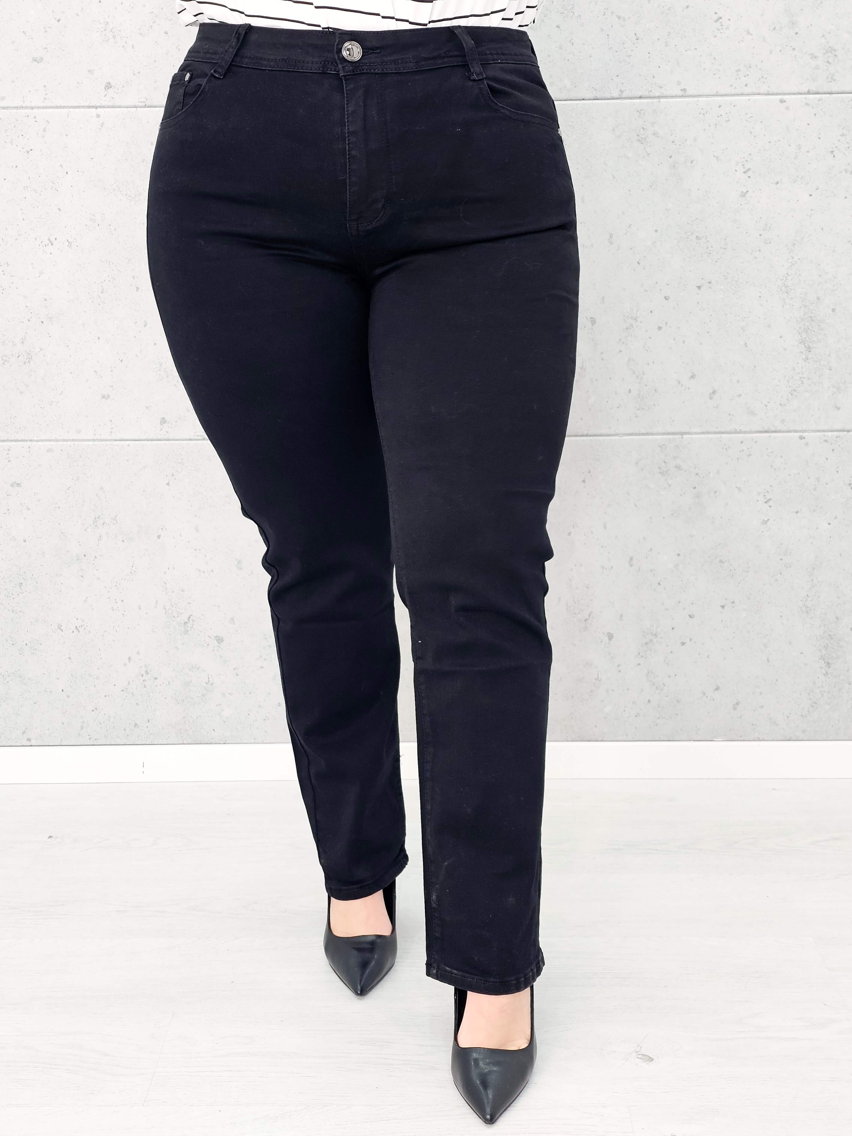 Spodnie jeansowe StylowaXL Straight Fit Black – klasyczne czarne spodnie plus size Stylowa XL