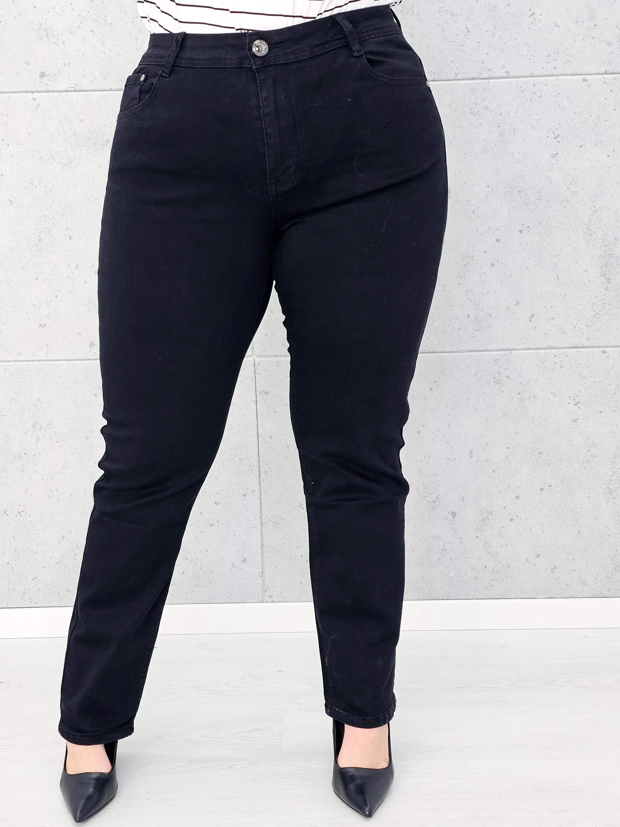 Spodnie jeansowe StylowaXL Straight Fit Black – klasyczne czarne spodnie plus size Stylowa XL