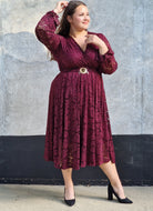 Bordowa koronkowa sukienka midi Stylowa XL