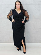 Czarna długa sukienka plus size z tiulem – Stylowa XL