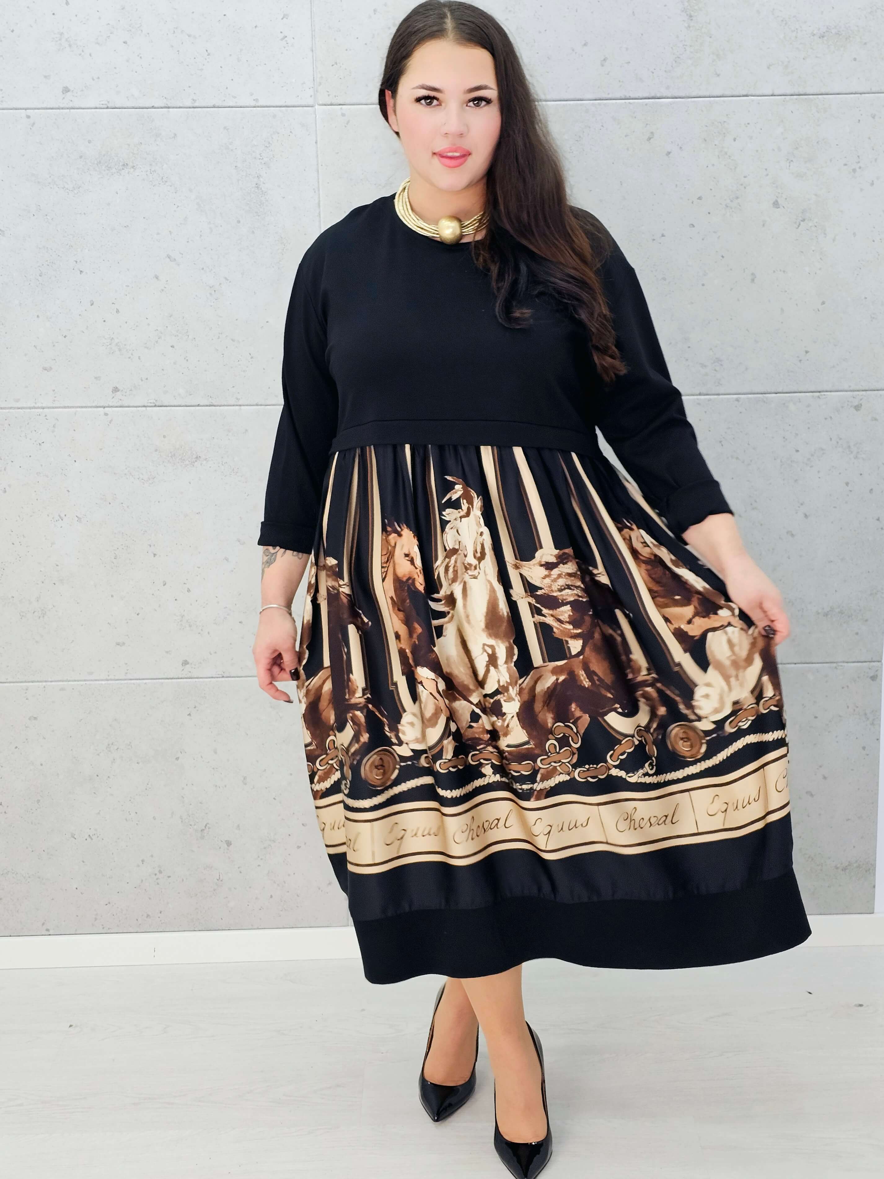 Sukienka plus size czarna z beżowo-brązowym printem – Stylowa XL