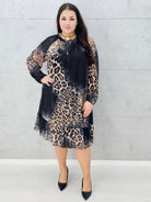Zwiewna sukienka w panterkę XXL z wiązaniem – Stylowa XL